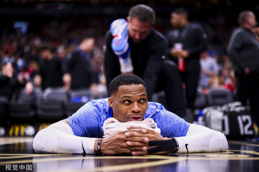 詹姆斯凭借 詹姆斯凭借