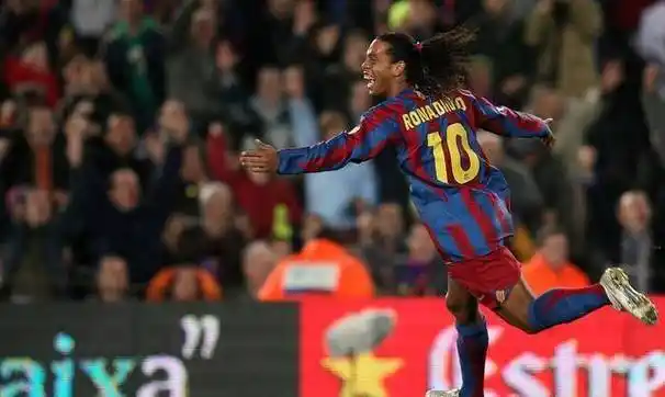 洲赛场上打 洲赛场上打